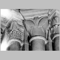 Chapiteaux du carré du transept, côté sud,    photo Molinard.jpg